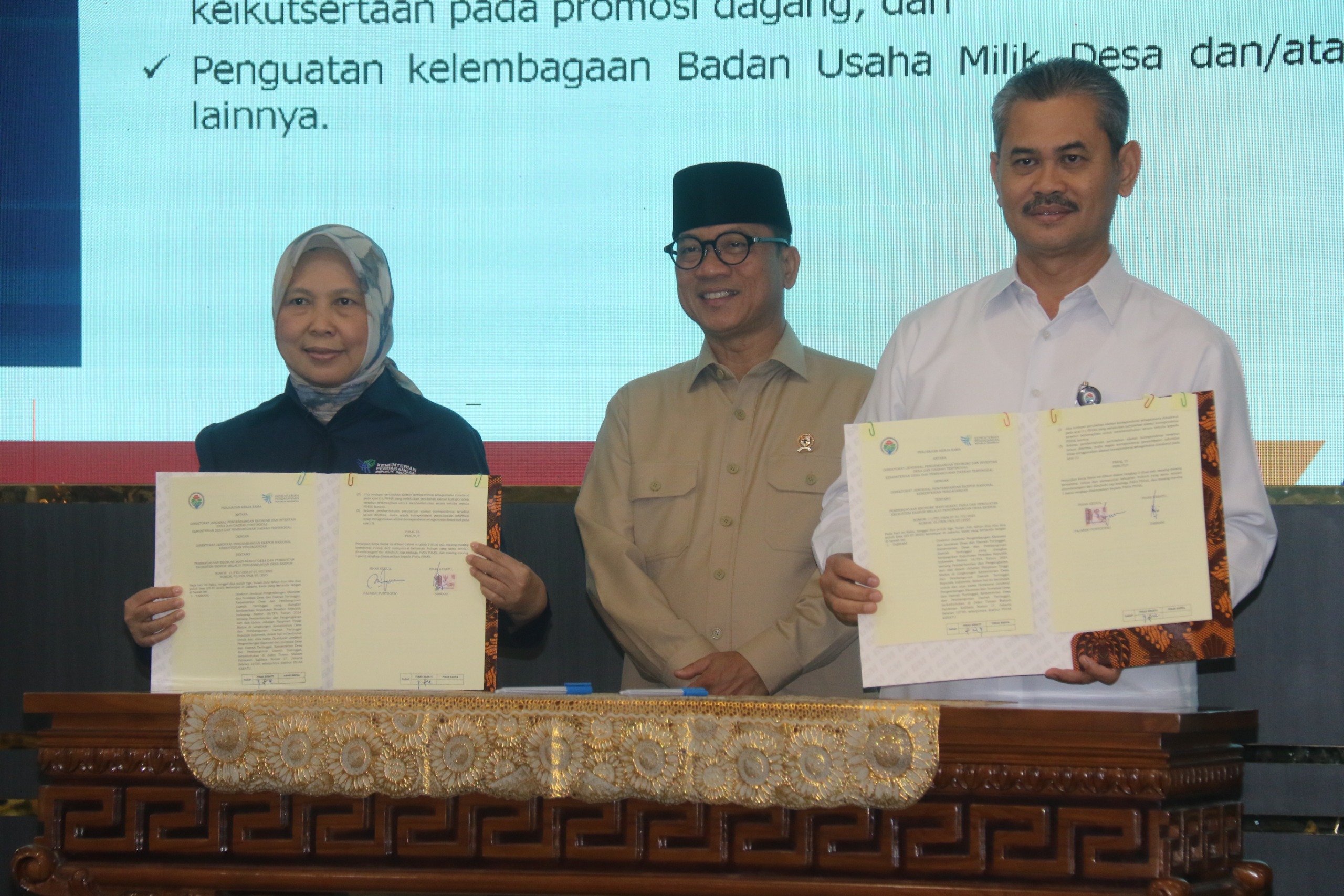 Penandatanganan Perjanjian Kerja Sama Pemberdayaan Ekonomi Masyarakat Desa dan Penguatan Ekosistem Ekspor melalui Pengembangan Desa Ekspor